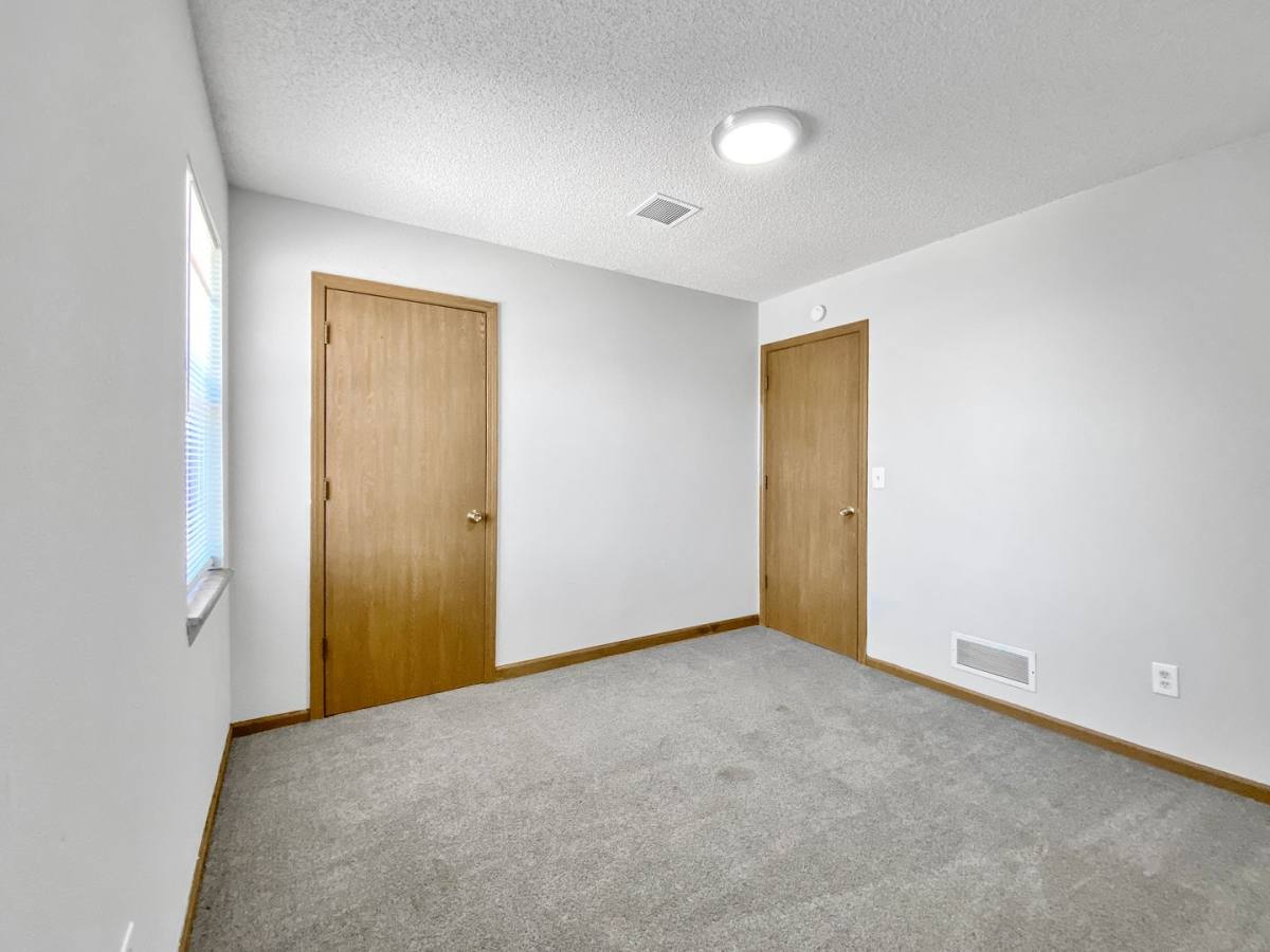 Townhouse for rent at 8710 NW 82nd Terrace, Kansas City, MO 64152