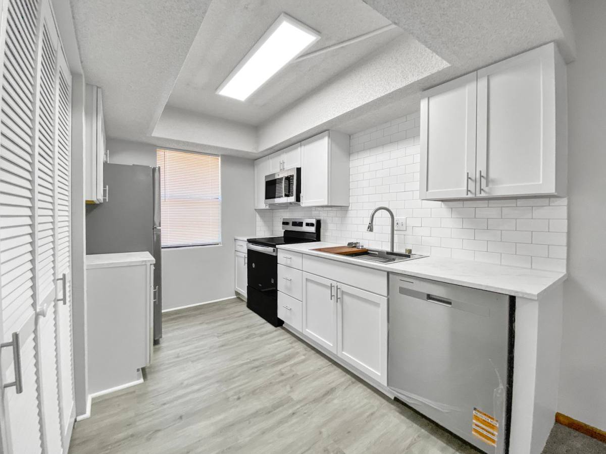 Townhouse for rent at 8710 NW 82nd Terrace, Kansas City, MO 64152