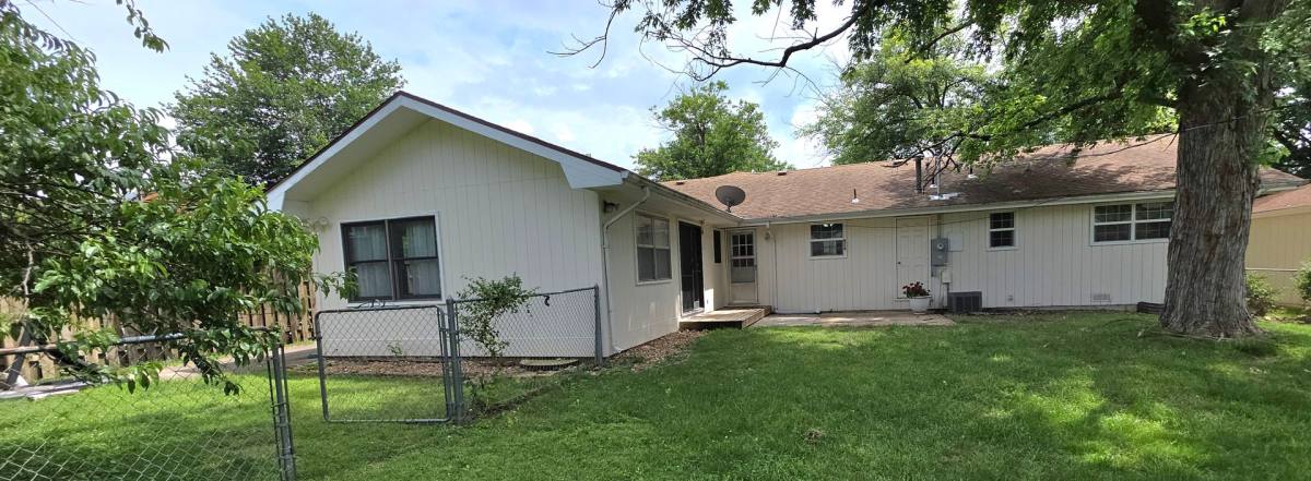 House for rent at 1635 E Hanover, Springfield, MO 65807