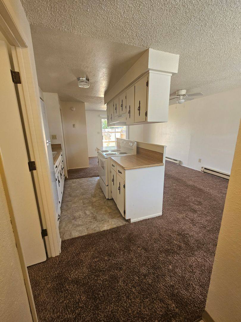 Apartment for rent at 104 06 08 10 N Church St, Phoenix, OR 97535