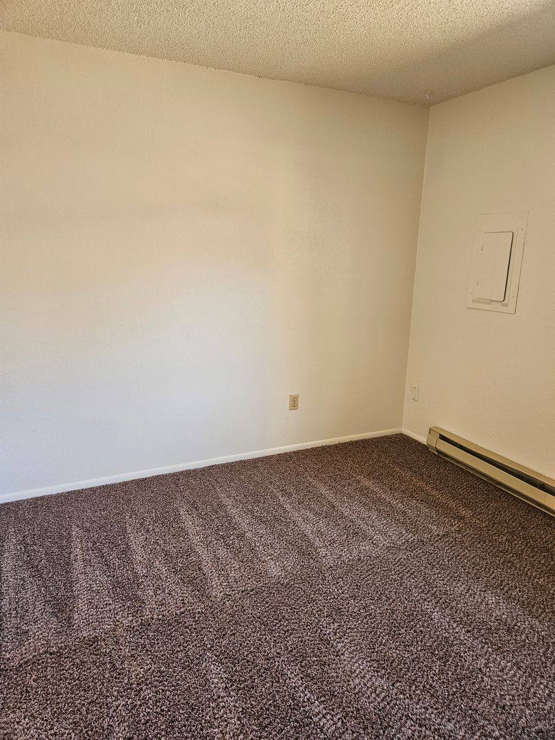 Apartment for rent at 104 06 08 10 N Church St, Phoenix, OR 97535
