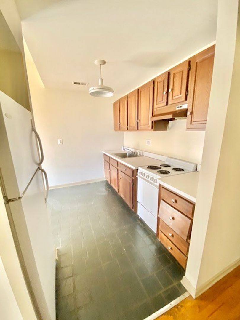 Apartment for rent at 1929 18th St NW, Washington, DC 20009