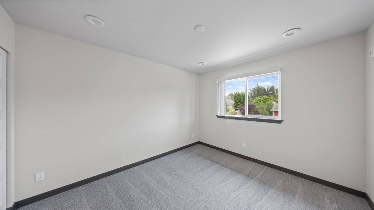House for rent at 1621 SW Mulberry Place, Oak Harbor, WA 98277