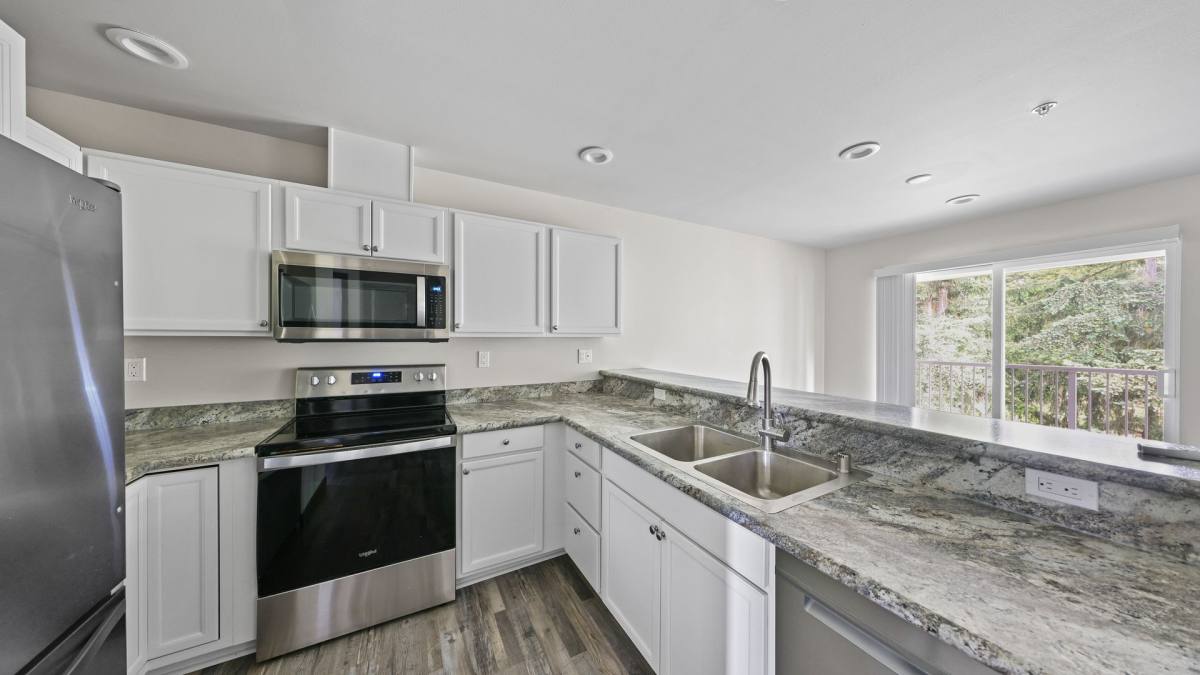 House for rent at 1621 SW Mulberry Place, Oak Harbor, WA 98277