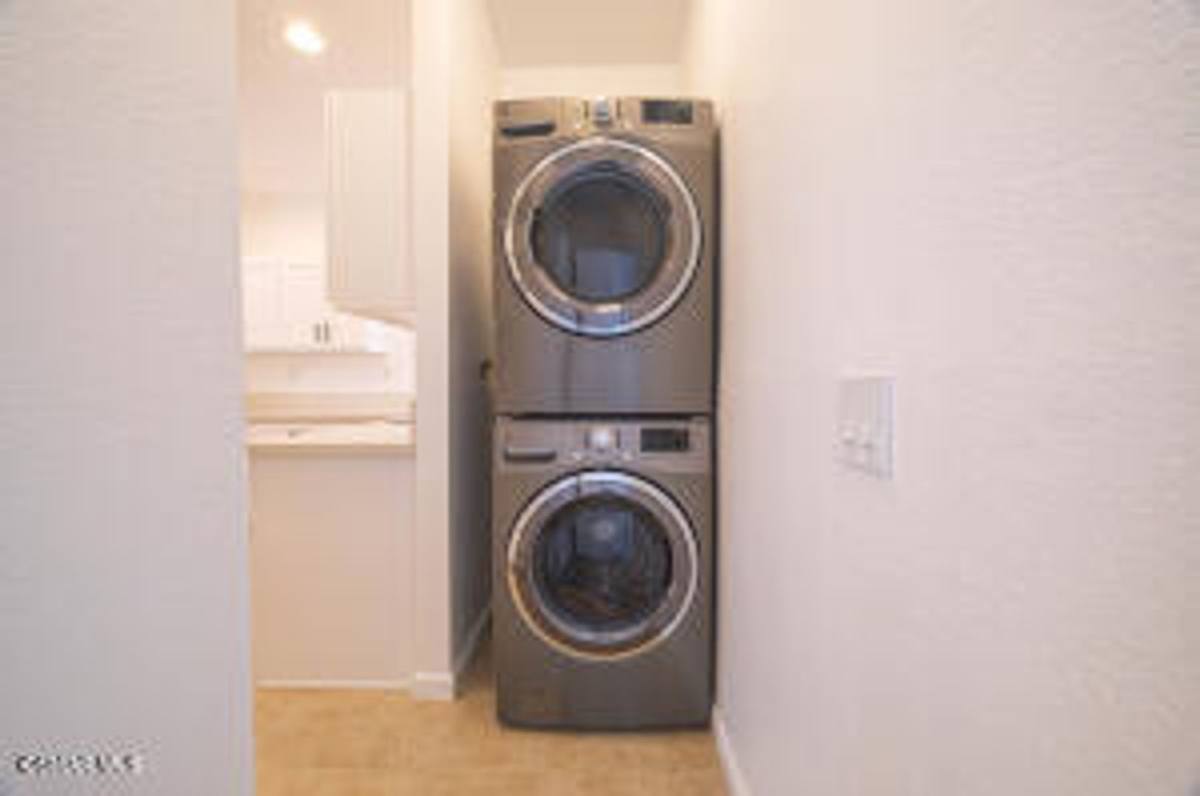Townhouse for rent at 514 Via Colinas, Thousand Oaks, CA 91362
