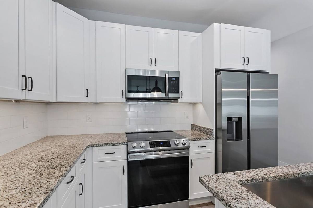 Townhouse for rent at 807 7th Ave S, Jacksonville Beach, FL 32250