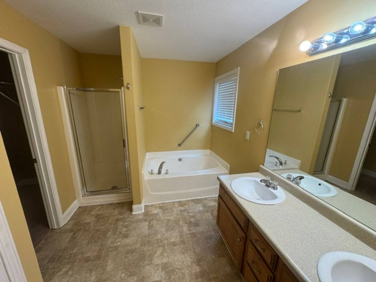 House for rent at 429 Jasmine Circle, Lagrange, GA 30241