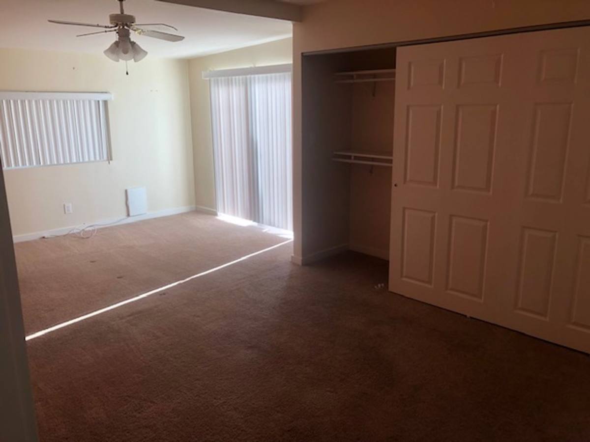 House for rent at 25424 S Wyoming Ave, Chandler, AZ 85248
