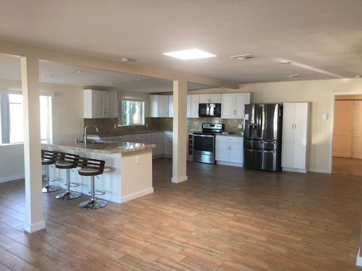 House for rent at 25424 S Wyoming Ave, Chandler, AZ 85248