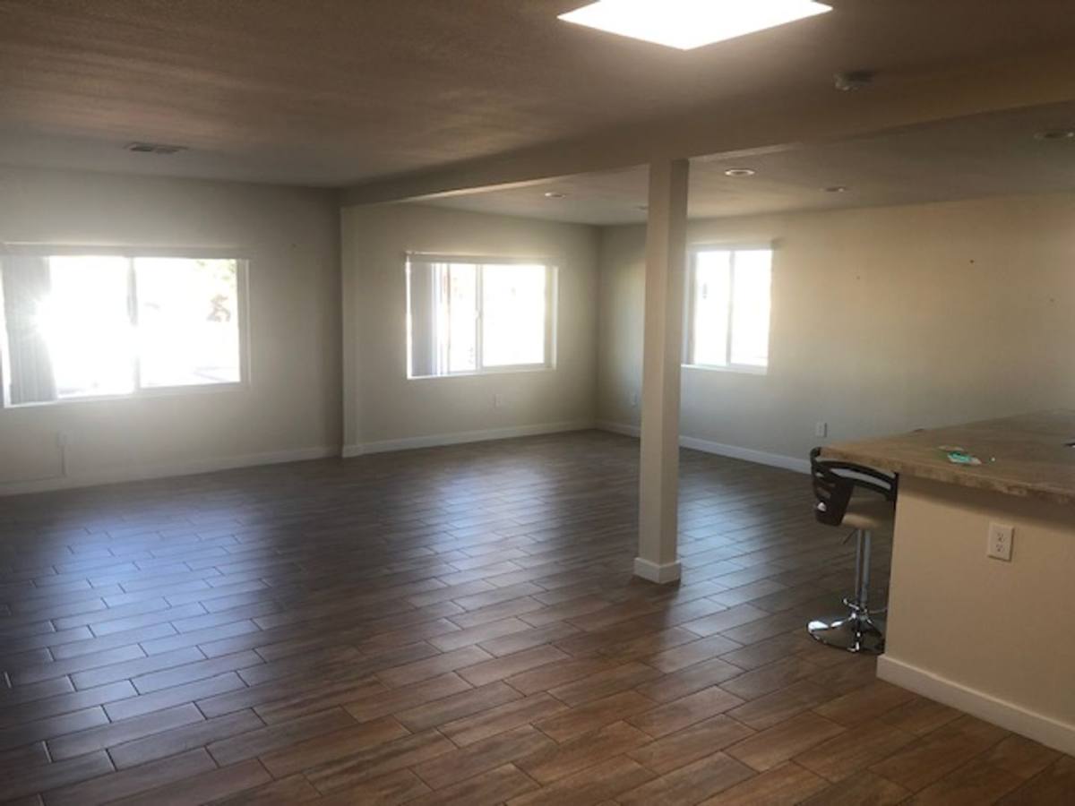 House for rent at 25424 S Wyoming Ave, Chandler, AZ 85248