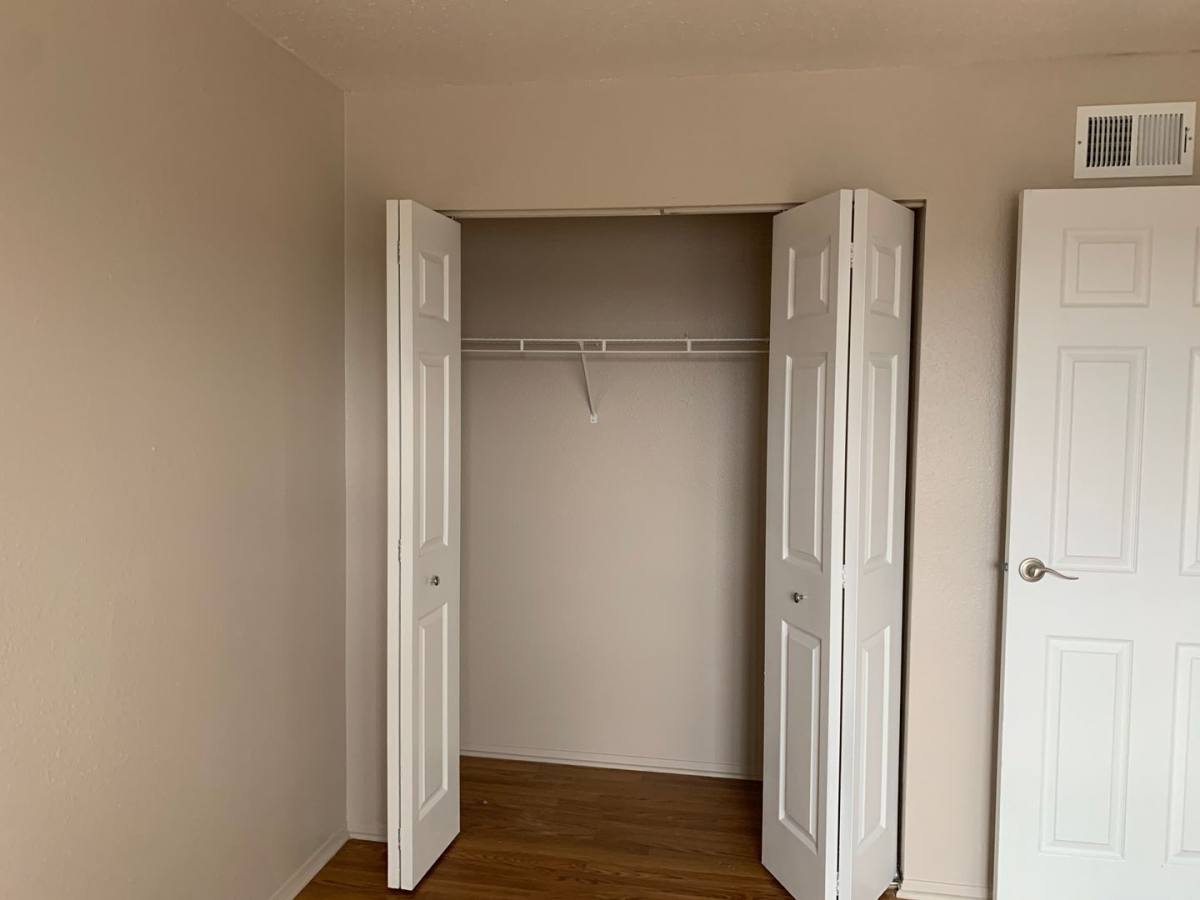 Apartment for rent at 136 Bennett Ave, Council Bluffs, IA 51503
