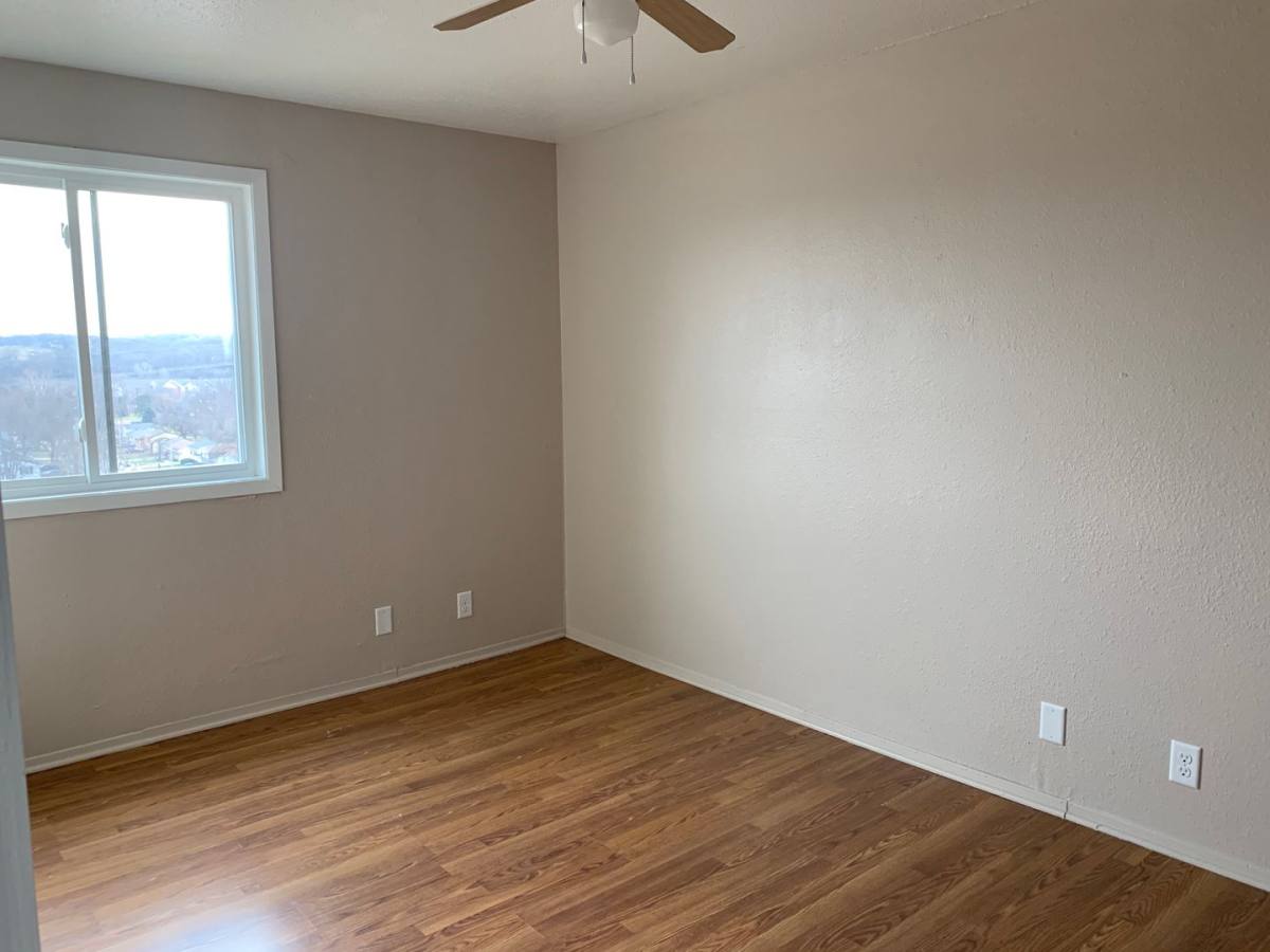 Apartment for rent at 136 Bennett Ave, Council Bluffs, IA 51503