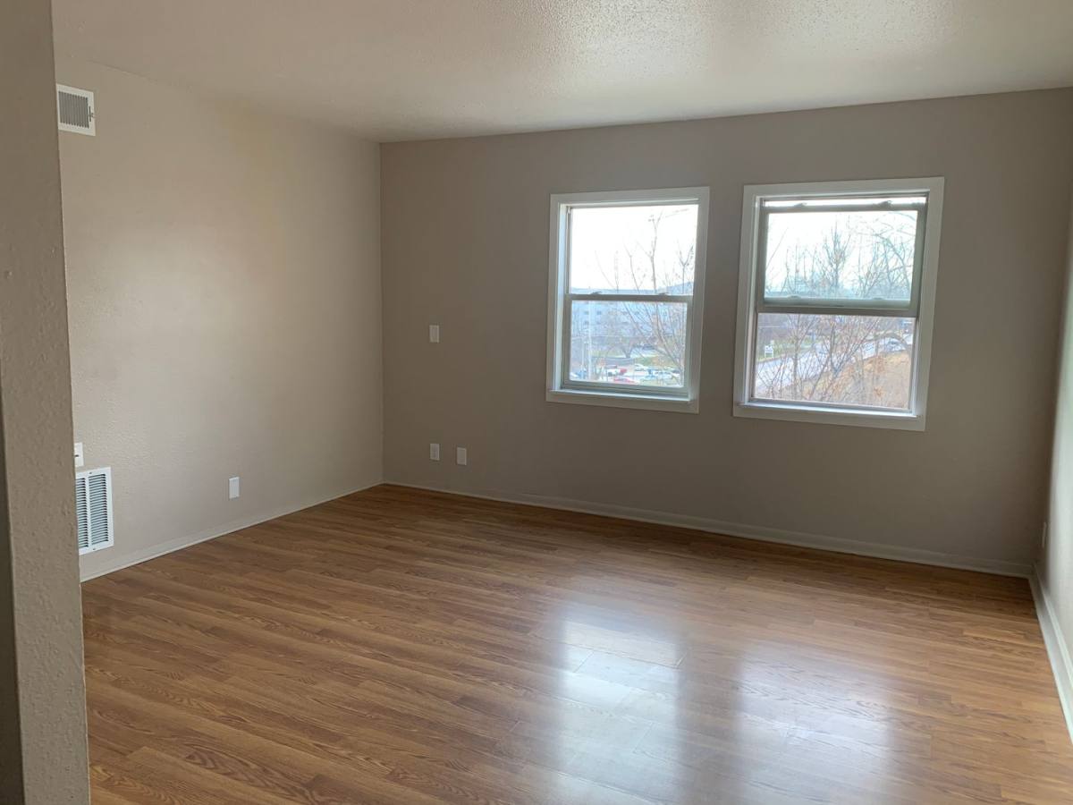 Apartment for rent at 136 Bennett Ave, Council Bluffs, IA 51503