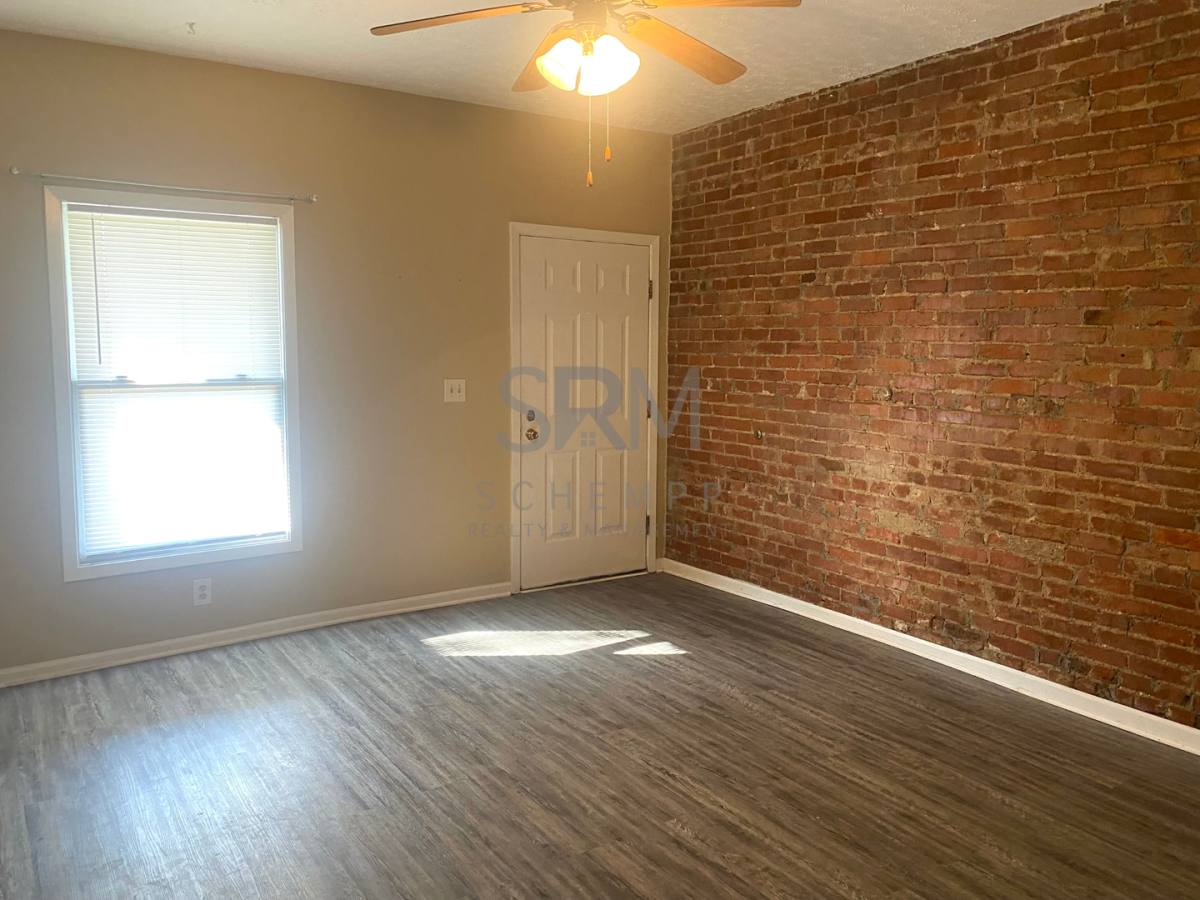 Apartment for rent at 807-809 E Maple St, Jeffersonville, IN 47130