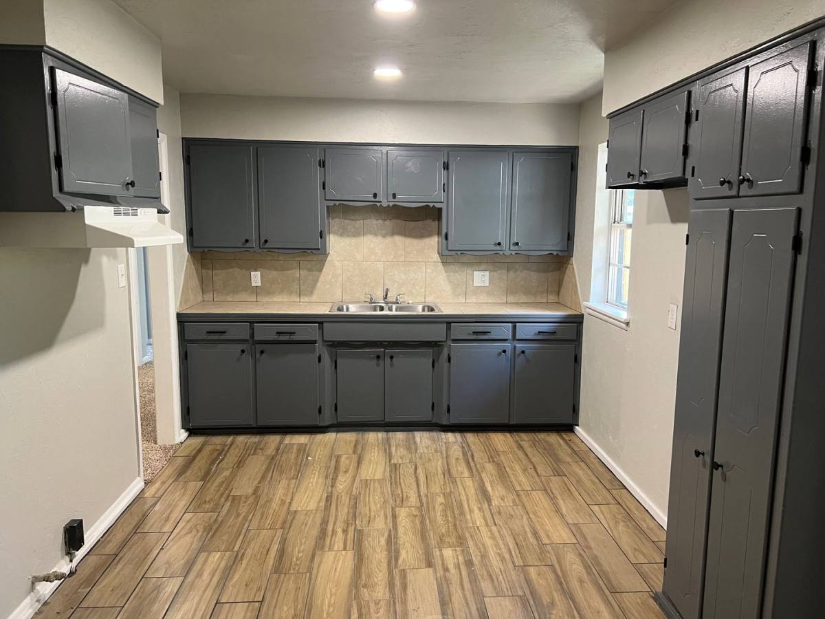 House for rent at 4340 Woodedge Dr, Oklahoma City, OK 73115
