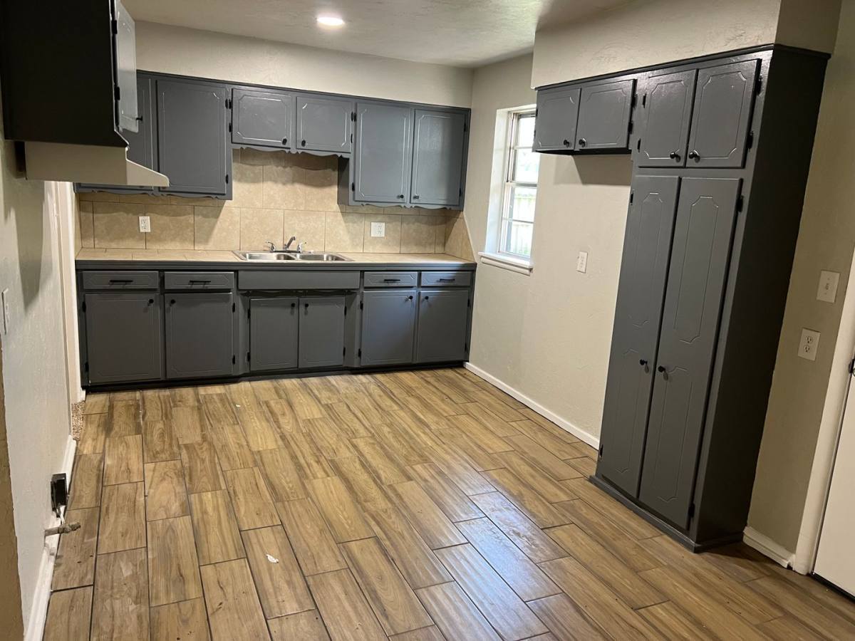 House for rent at 4340 Woodedge Dr, Oklahoma City, OK 73115