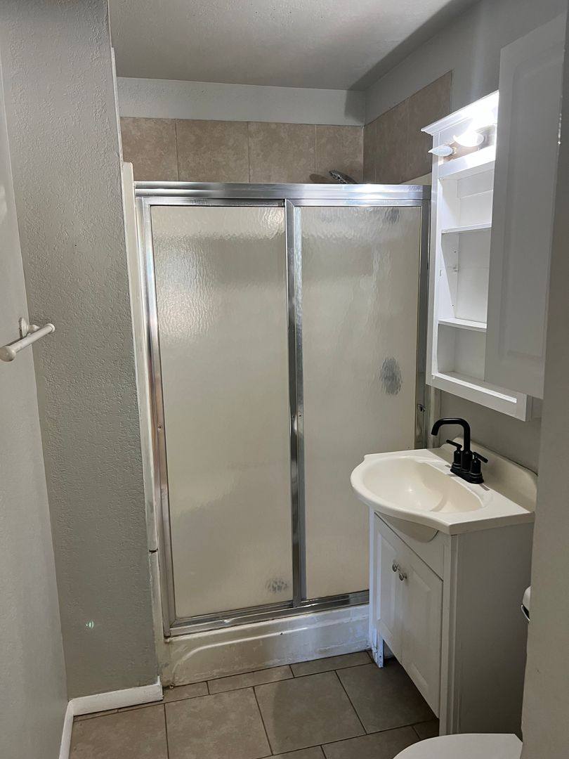 House for rent at 4340 Woodedge Dr, Oklahoma City, OK 73115