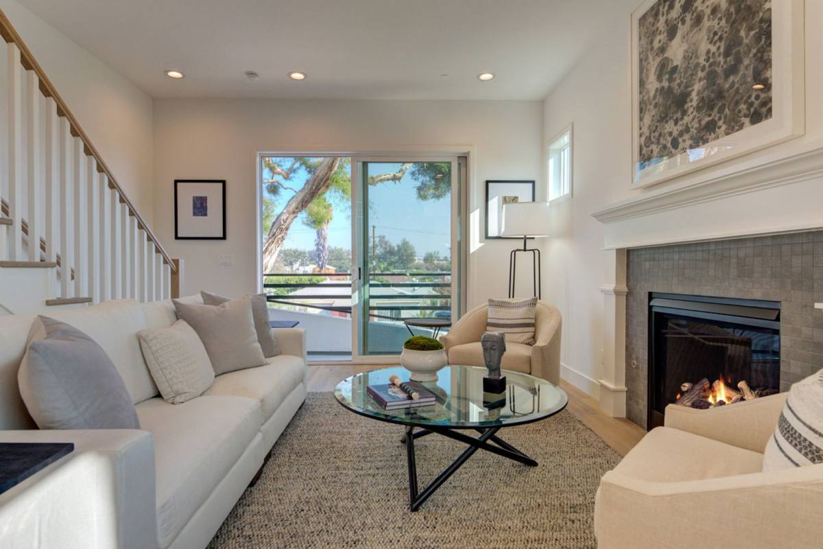 Townhouse for rent at 6016 - 6018 Comey Ave, Los Angeles, CA 90034