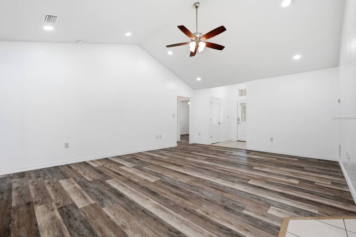 House for rent at 1755 Hopper St, Niceville, FL 32578