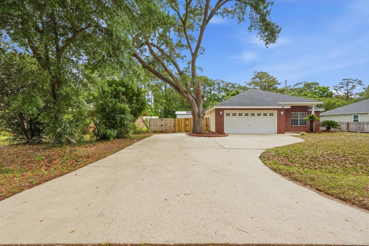 House for rent at 1755 Hopper St, Niceville, FL 32578