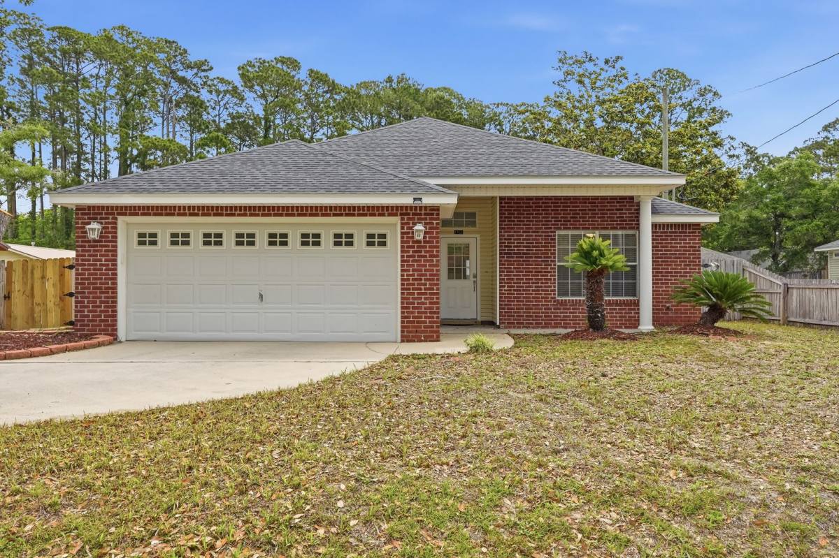 House for rent at 1755 Hopper St, Niceville, FL 32578