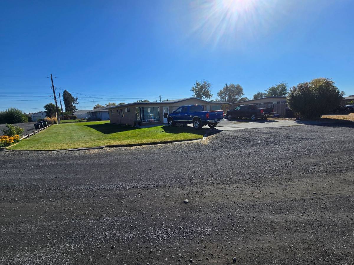 Apartment for rent at 1635 W Pheasant St, Moses Lake, WA 98837