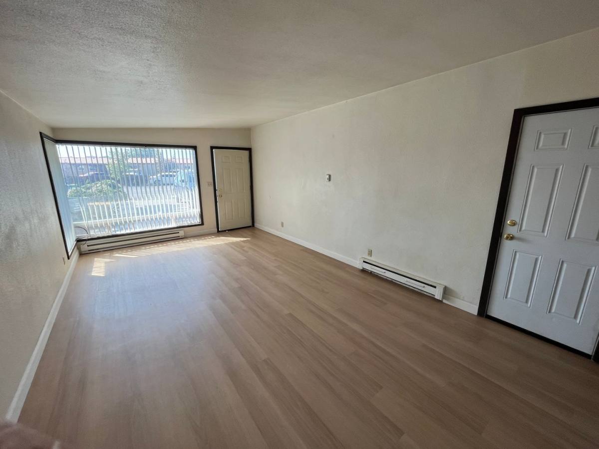 Apartment for rent at 1635 W Pheasant St, Moses Lake, WA 98837