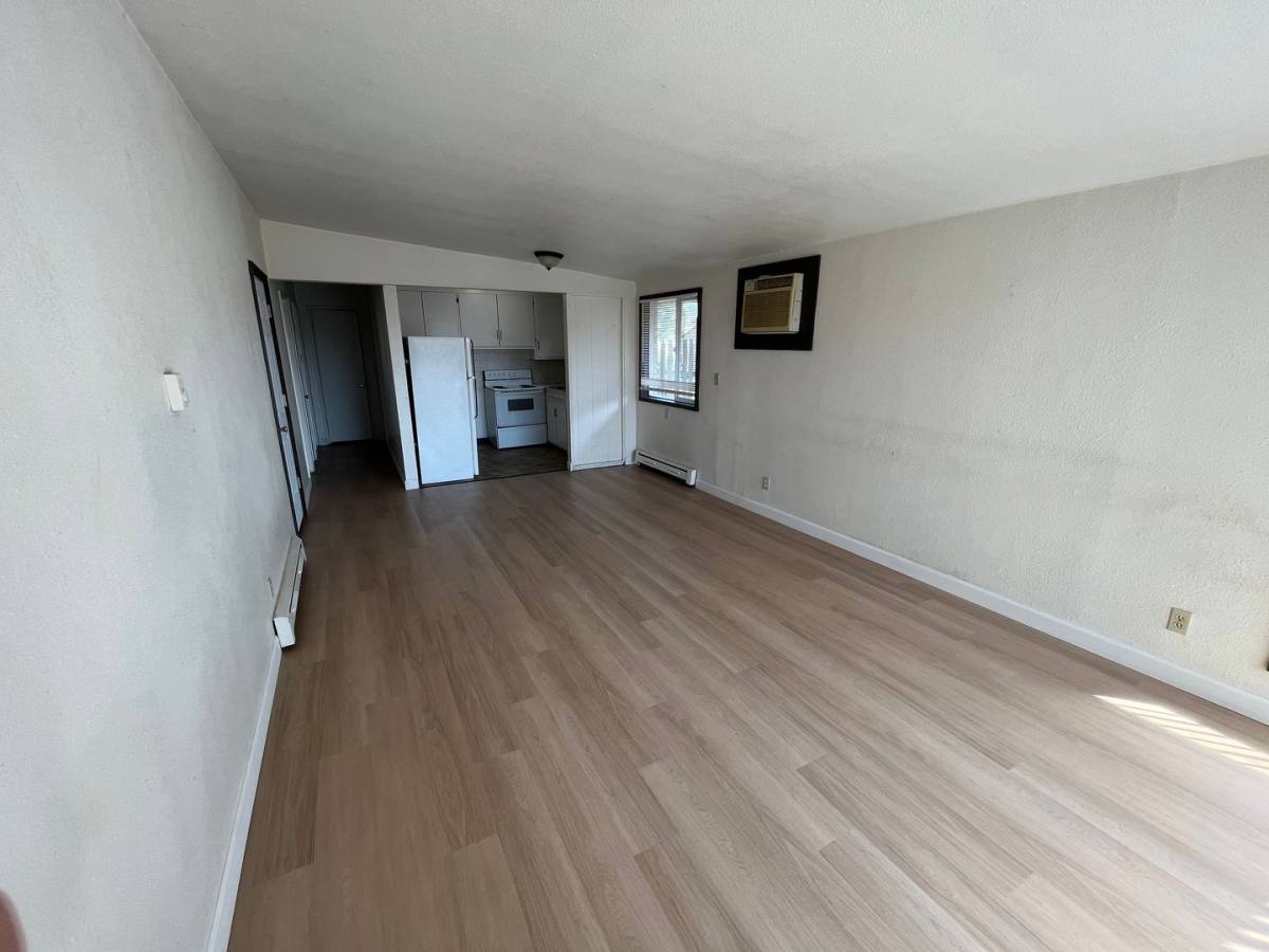 Apartment for rent at 1635 W Pheasant St, Moses Lake, WA 98837