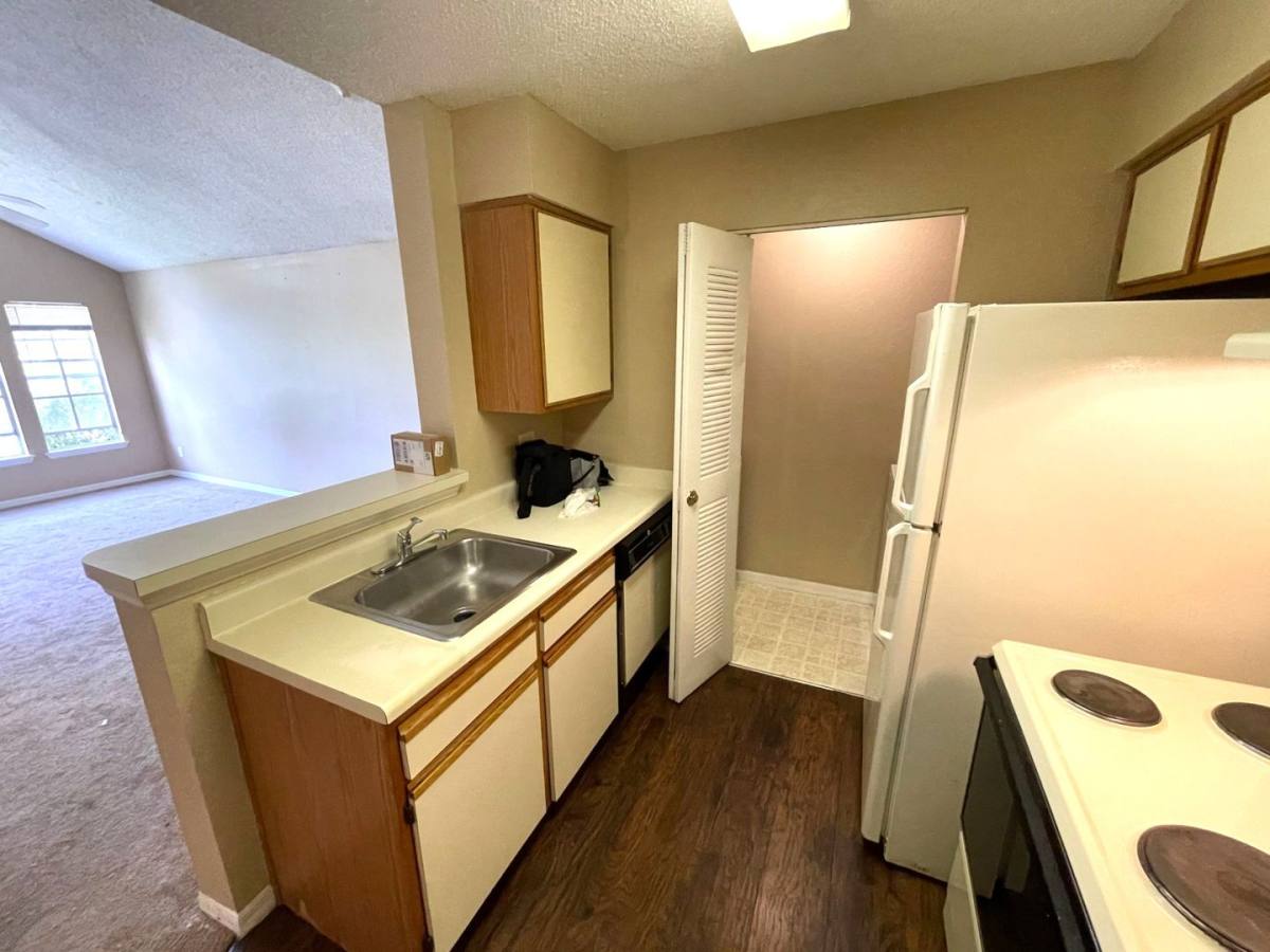 Apartment for rent at 1091 S Hiawassee Rd, Orlando, FL 32835