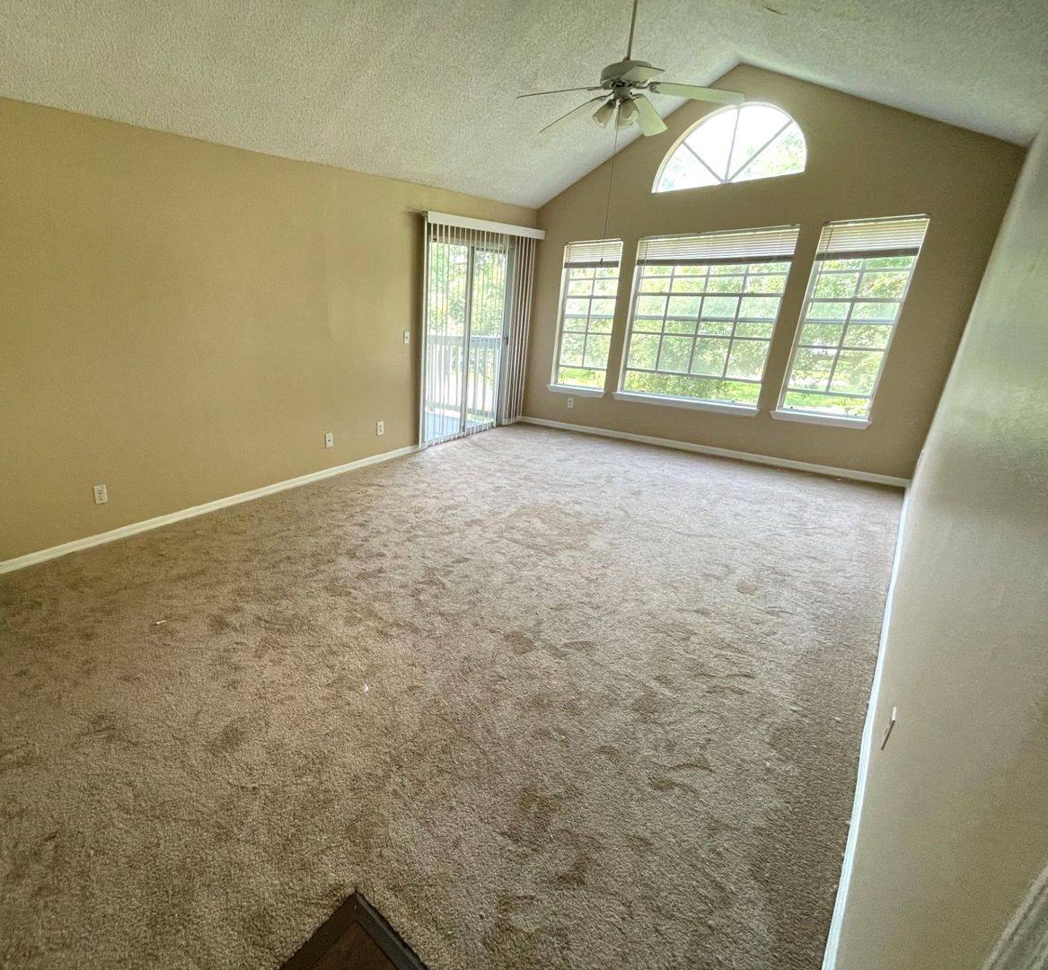 Apartment for rent at 1091 S Hiawassee Rd, Orlando, FL 32835