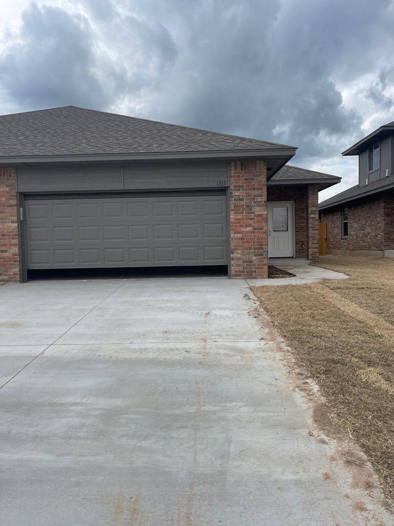 House for rent at 1313 Brooks Dr, Newcastle, OK 73065