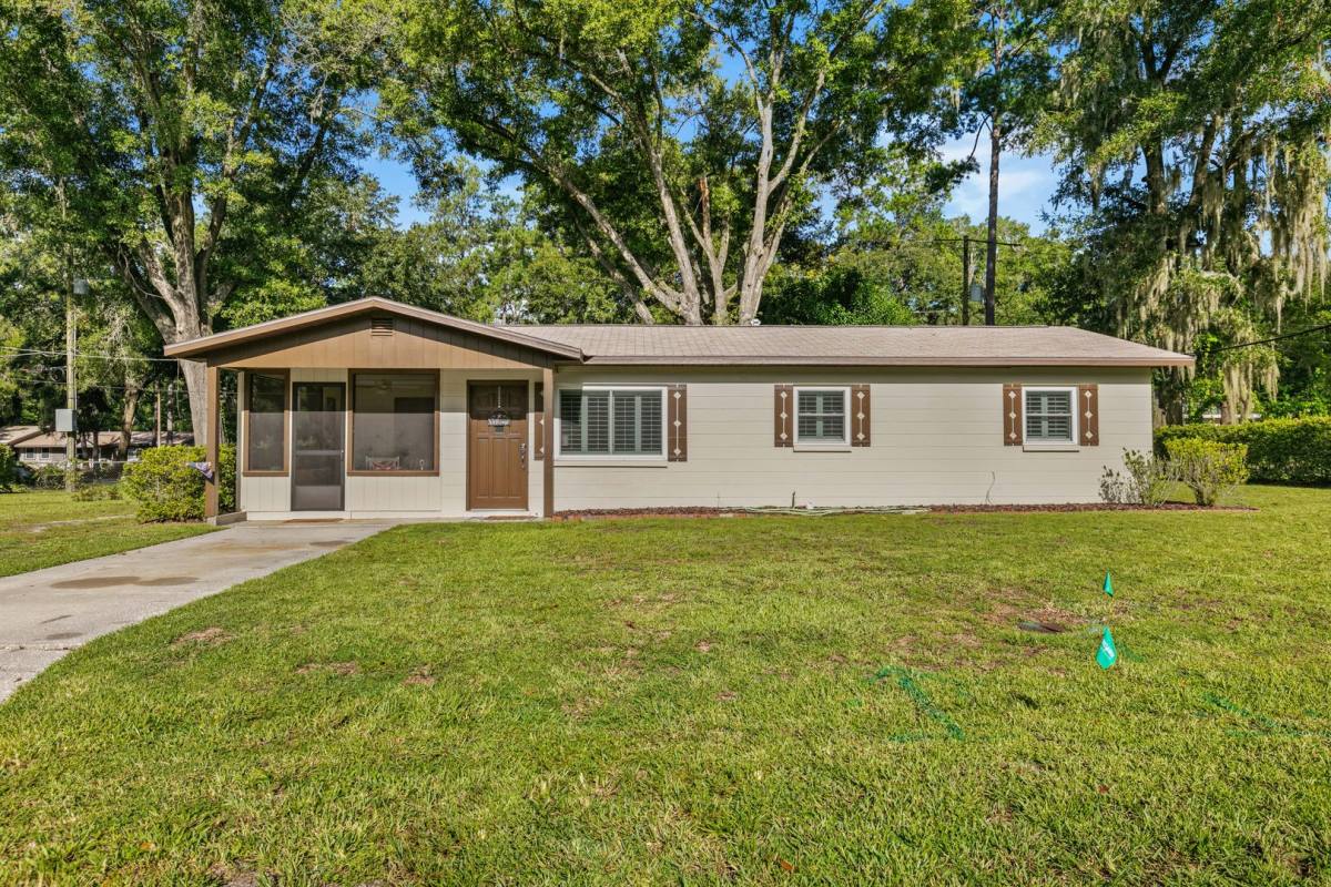 House for rent at 1518 NW 39th St, Gainesville, FL 32605