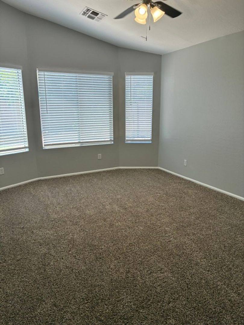 House for rent at 529 E Cantebria Dr, Gilbert, AZ 85296