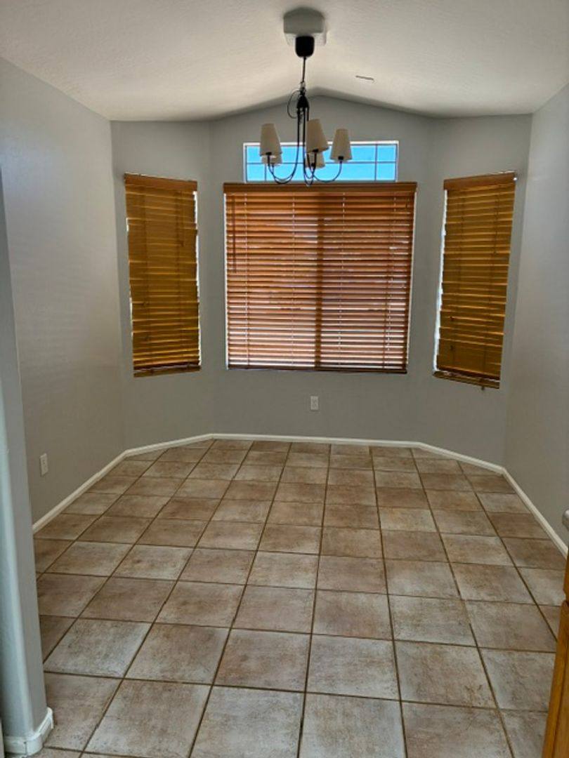 House for rent at 529 E Cantebria Dr, Gilbert, AZ 85296