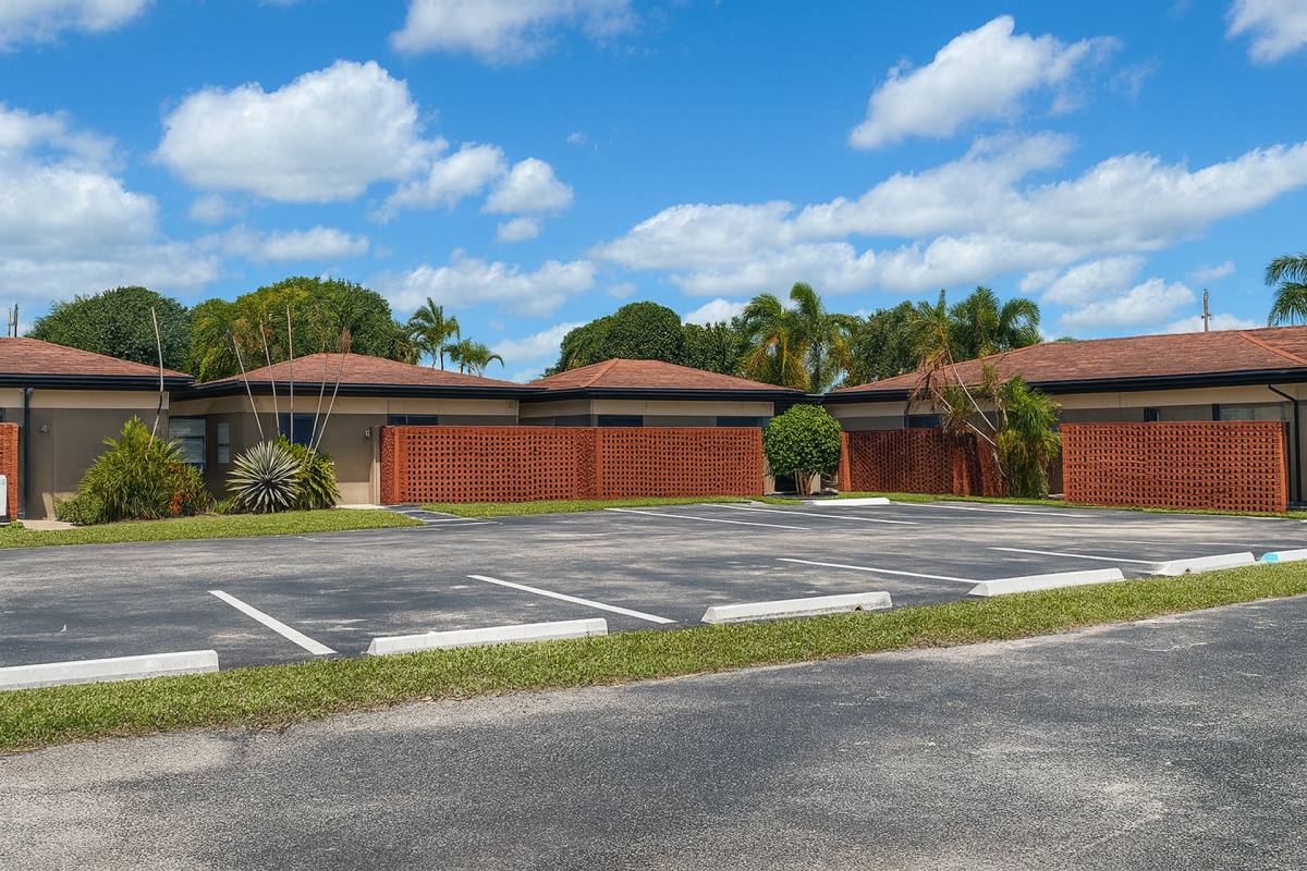 Apartment for rent at 1755 Forest Hill Blvd, West Palm Beach, FL 33406