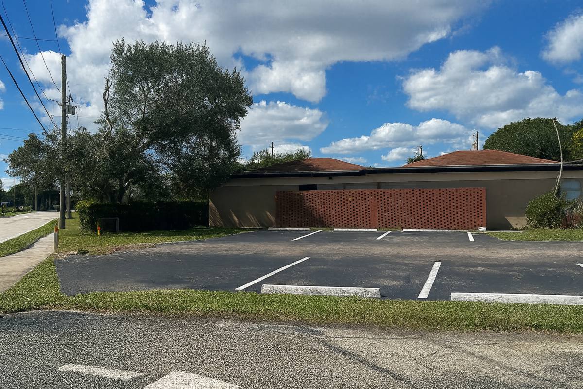 Apartment for rent at 1755 Forest Hill Blvd, West Palm Beach, FL 33406