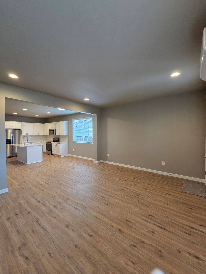 Townhouse for rent at 724 N Pearl St #A, Centralia, WA 98531