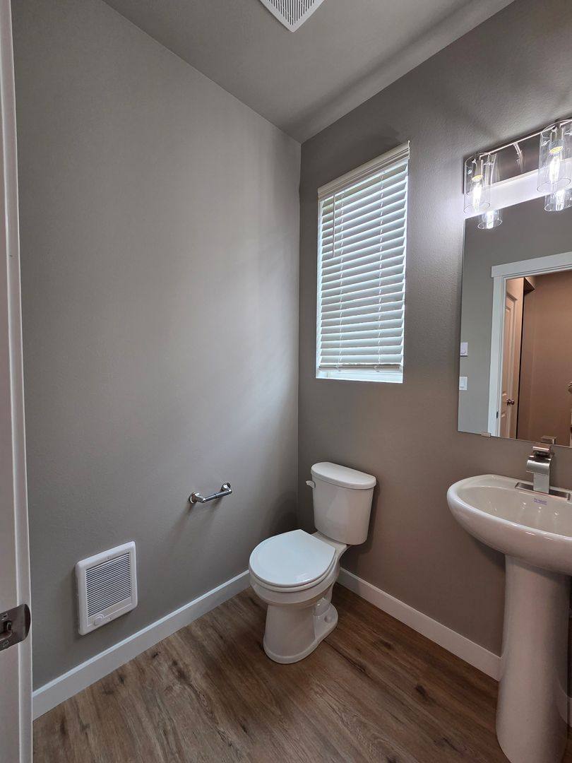 Townhouse for rent at 724 N Pearl St #A, Centralia, WA 98531