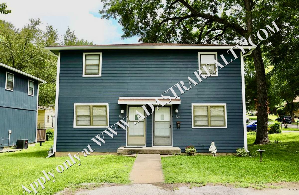 House for rent at 715 6th Ave, Leavenworth, KS 66048