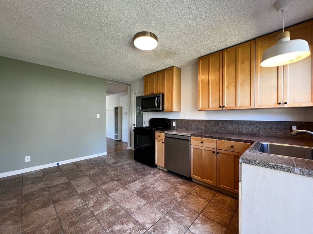 Apartment for rent at 1107 Vallejo St, Napa, CA 94559