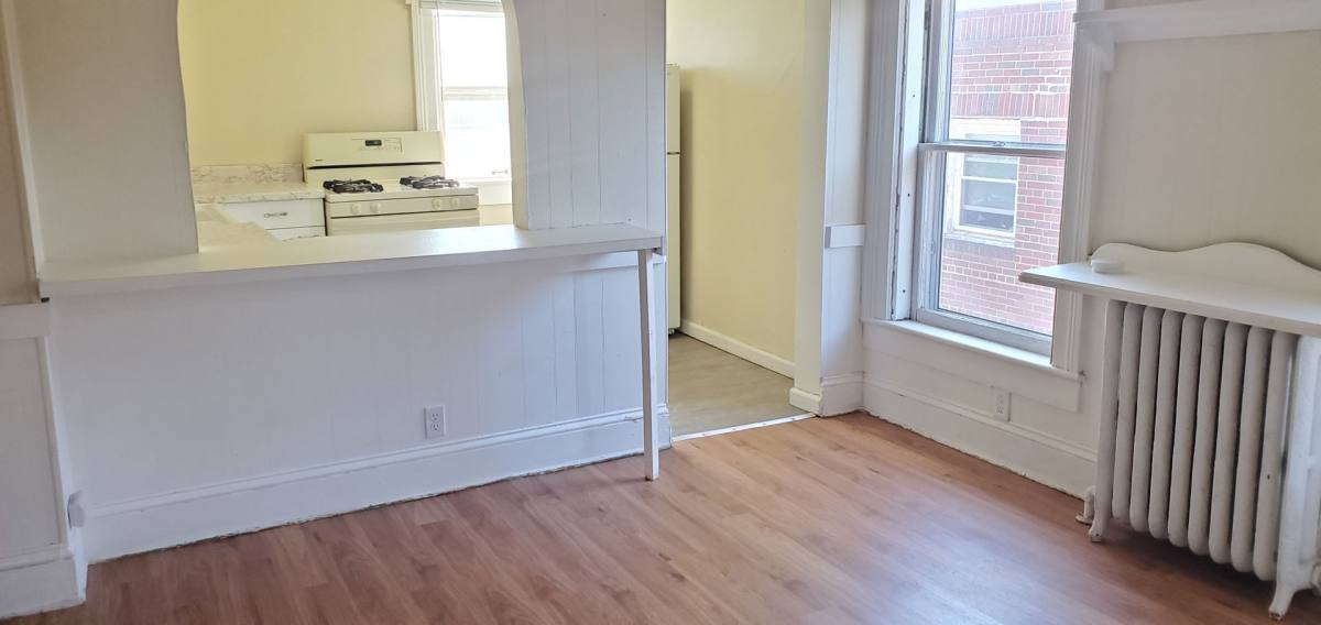 Apartment for rent at 404 S Webster, Green Bay, WI 54301