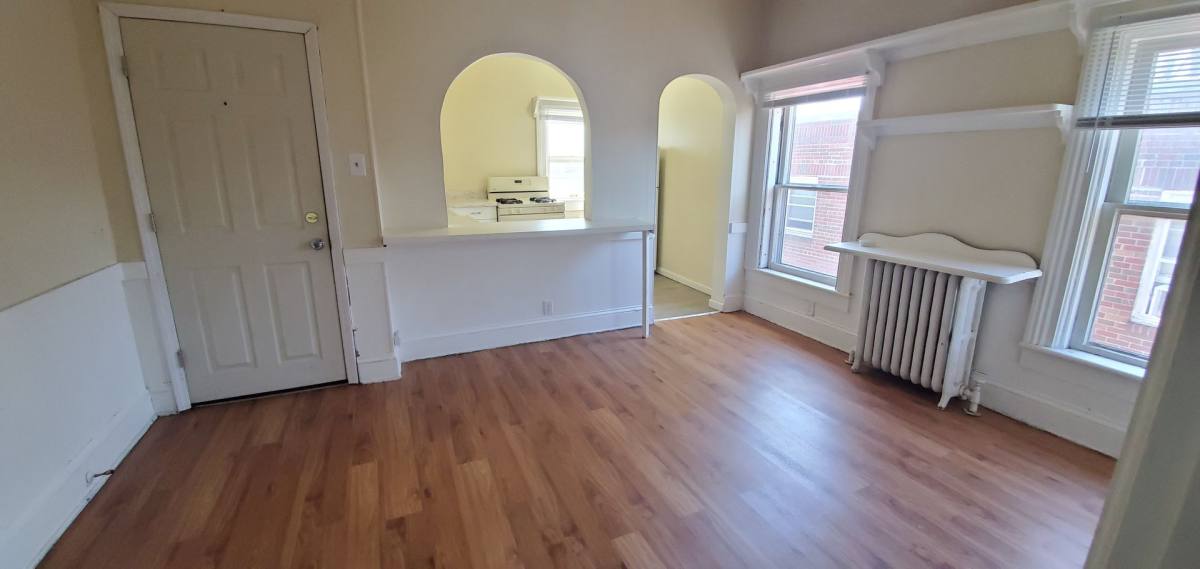 Apartment for rent at 404 S Webster, Green Bay, WI 54301