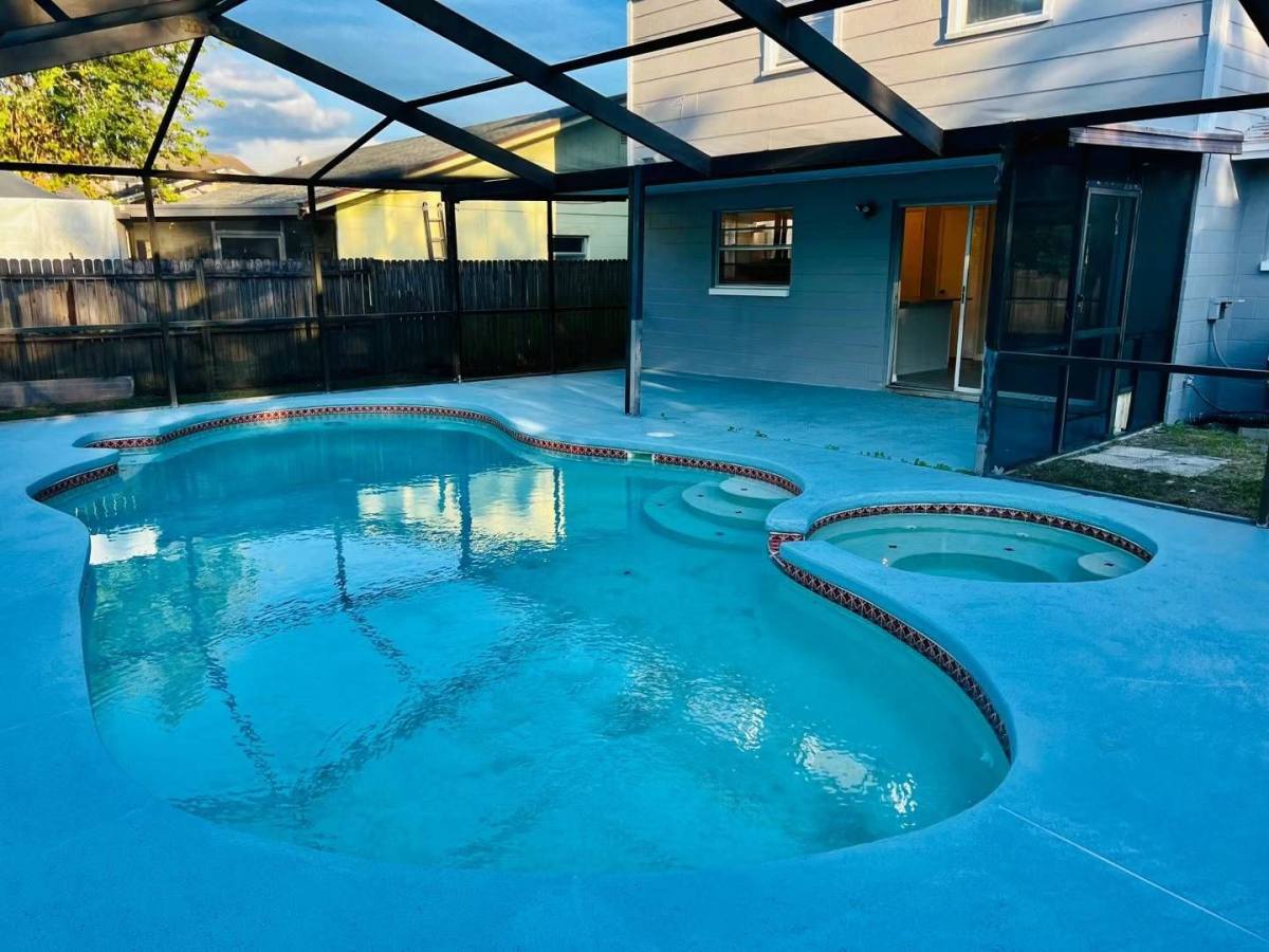 House for rent at 1610 Palm Leaf Dr, Brandon, FL 33510