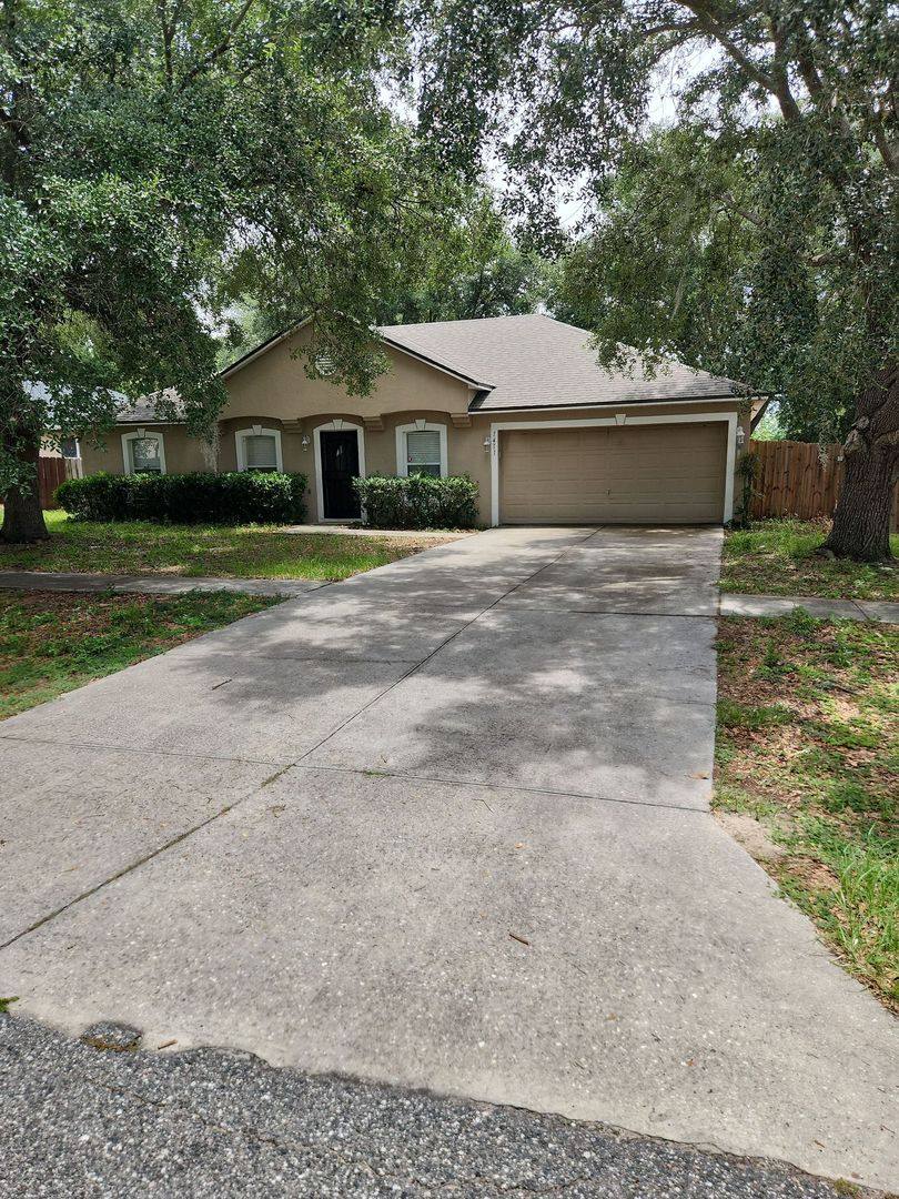 House for rent at 1411 S Mary St, Eustis, FL 32726