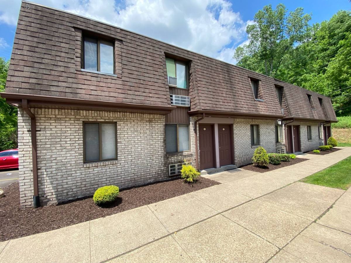 Apartment for rent at 607 Kellywood Manor, New Kensington, PA 15068