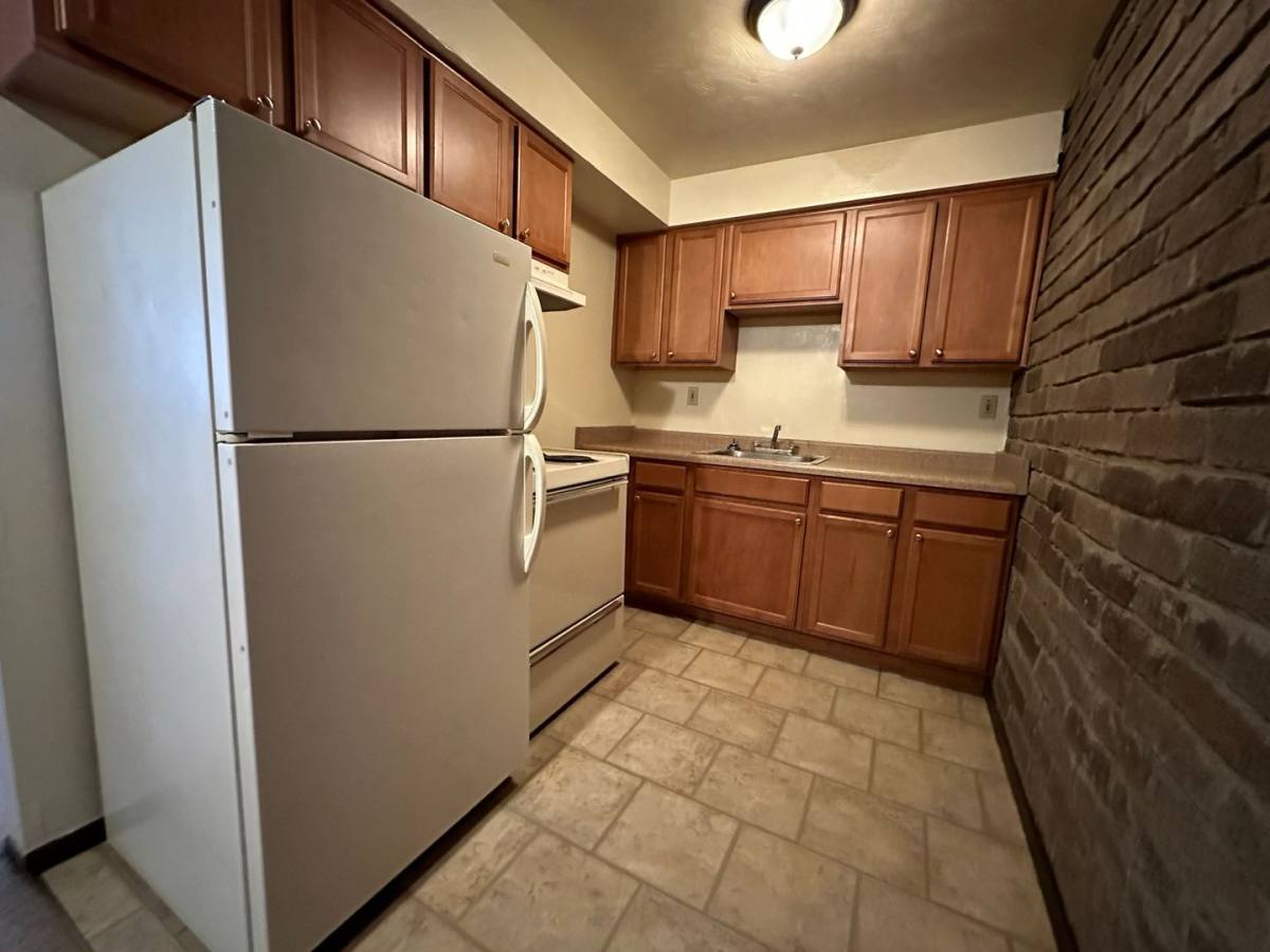 Apartment for rent at 607 Kellywood Manor, New Kensington, PA 15068