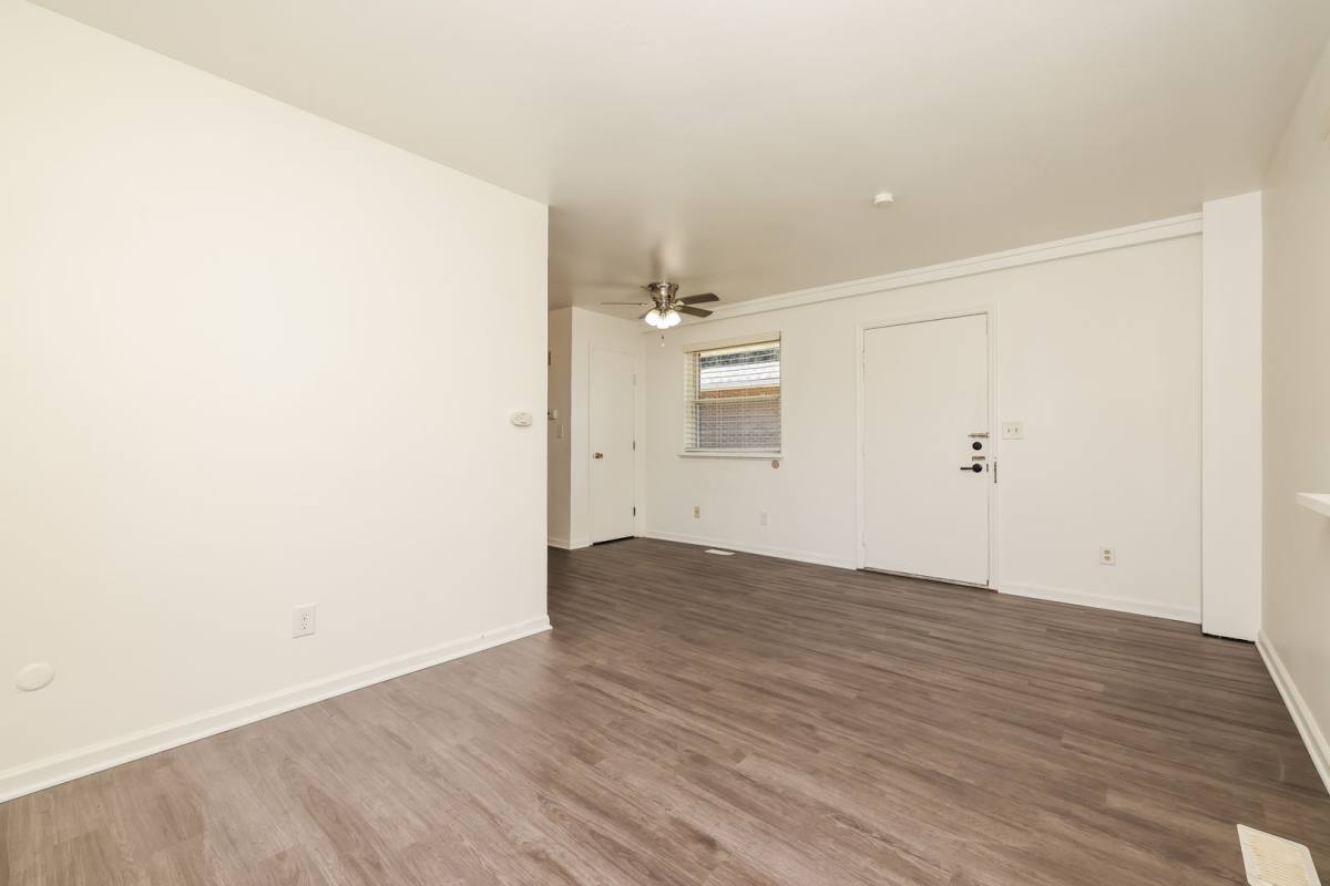 Apartment for rent at 2400-2406 Red Coach Dr, Springfield, OH 45503