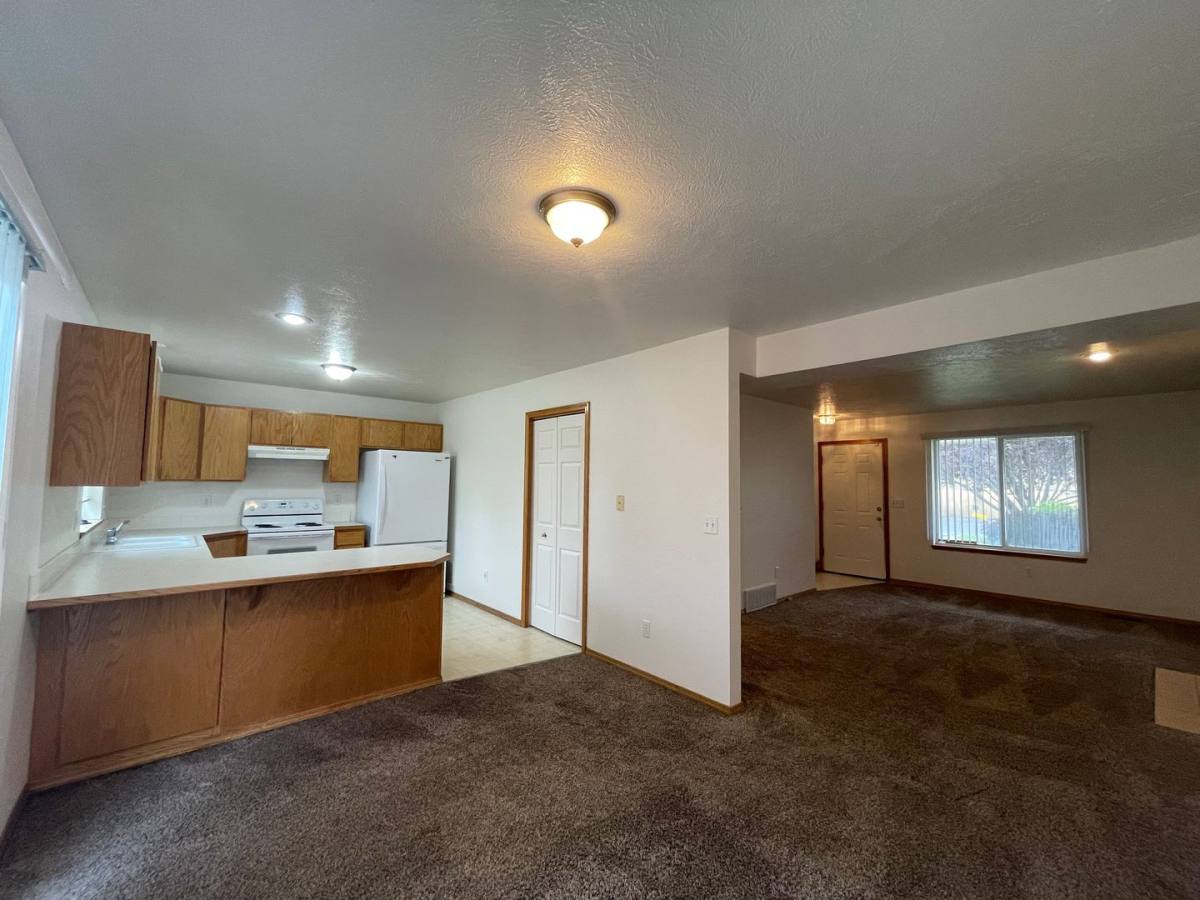 House for rent at 3115 E 44th, Spokane, WA 99223