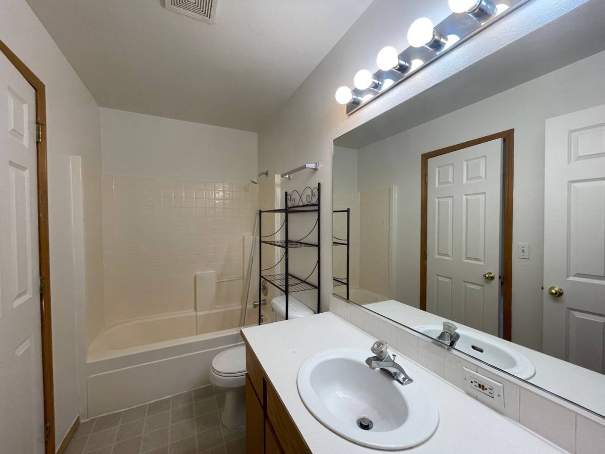 House for rent at 3115 E 44th, Spokane, WA 99223
