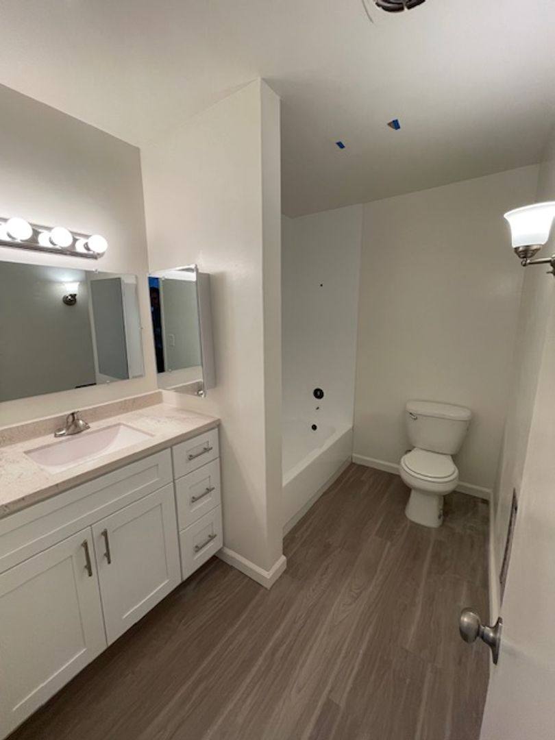 Apartment for rent at 1011 W Angeleno Ave, Burbank, CA 91506